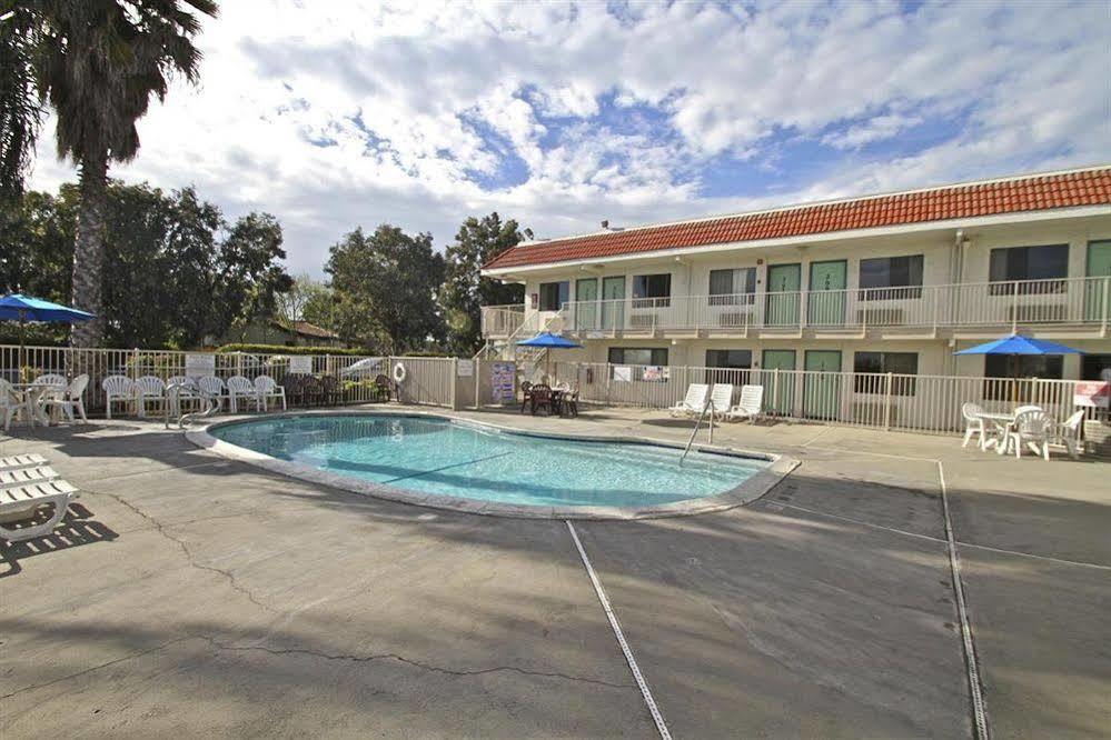 Park Inn By Radisson, Modesto Luaran gambar